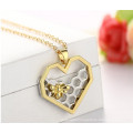 Fashion Necklace In Acrylic Jewelry heart Necklace In Yellow Gold